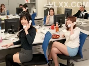 Lần đầu bú cu của em gái đồng phục học sinh 18 tuổi rất ngượng ngùng