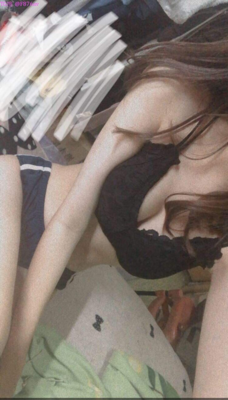 Này, đứng dậy và làm tình với tôi đi!